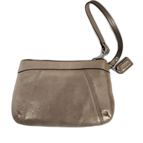 COACH F46484 Pewter Pleated Soft Wristlet NWT - Picture 2 of 6